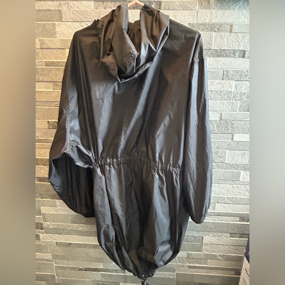 UGG Black Hooded Jacket - Picture 3 of 5